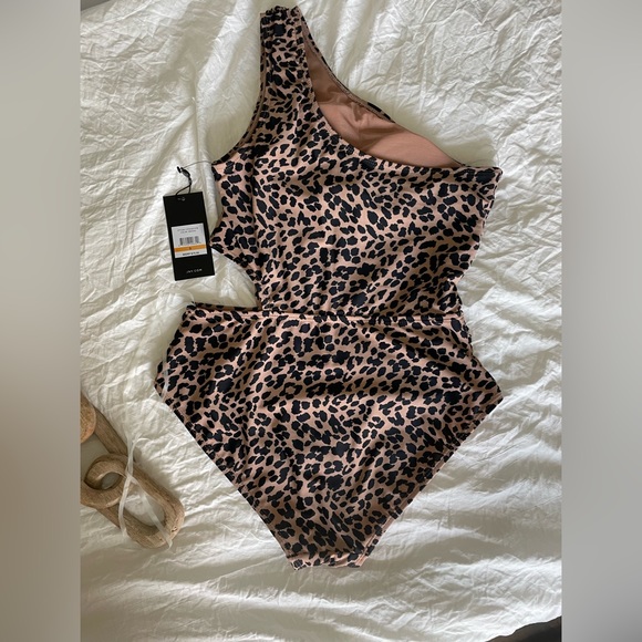 🚨🚨🚨Cheetah Print Swimsuit - Picture 9 of 11